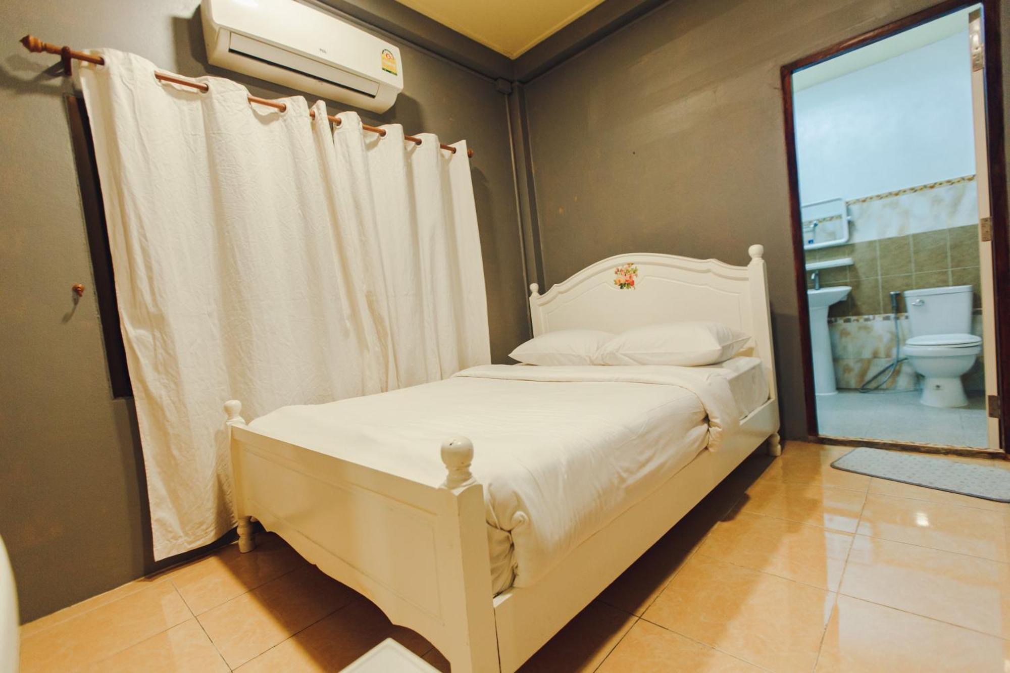 Agga Cnx Hostel Chiang Mai Exterior foto