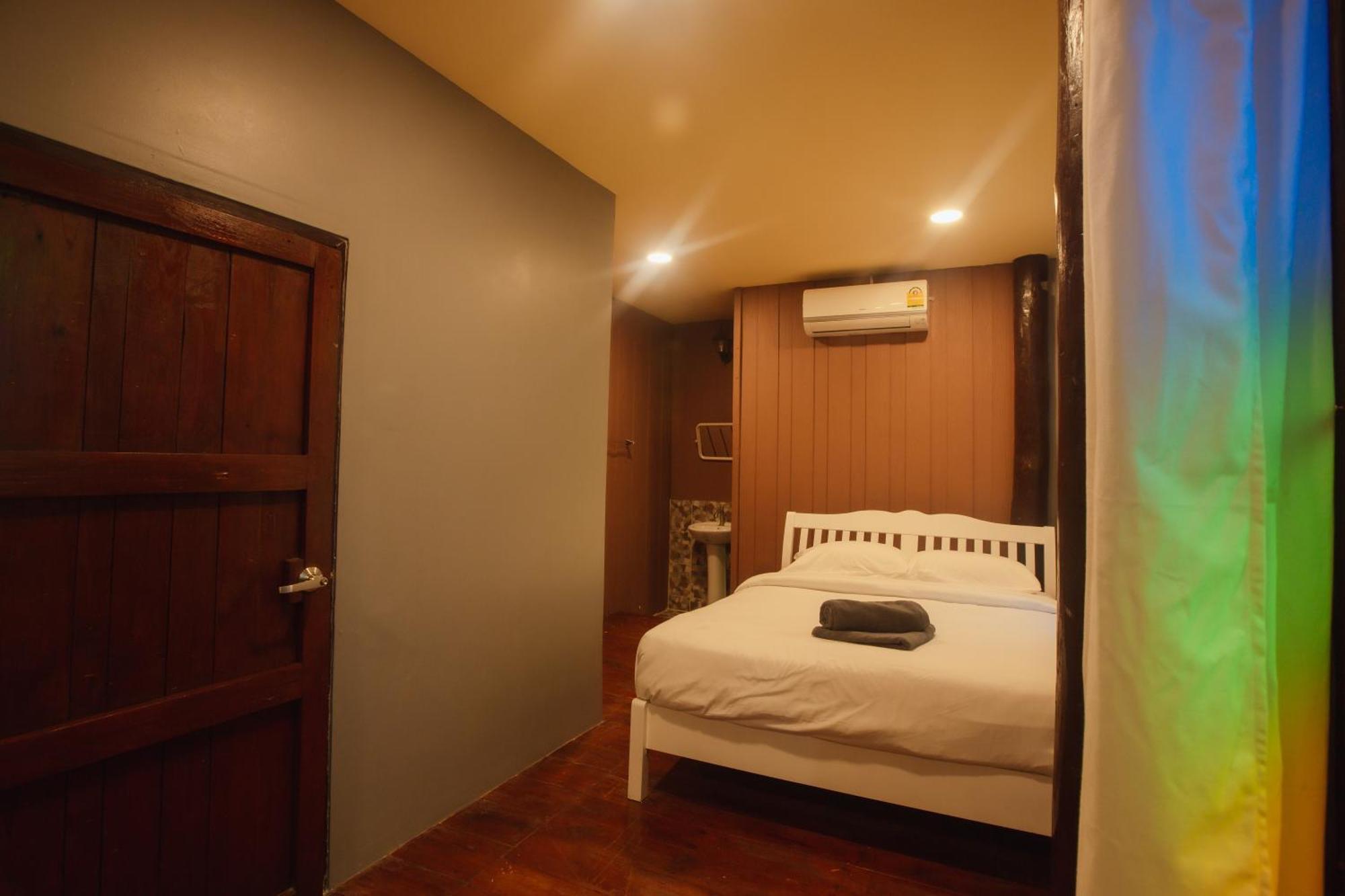 Agga Cnx Hostel Chiang Mai Exterior foto